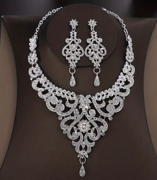 Out standing full rhinestone chandelier style jewelry set.